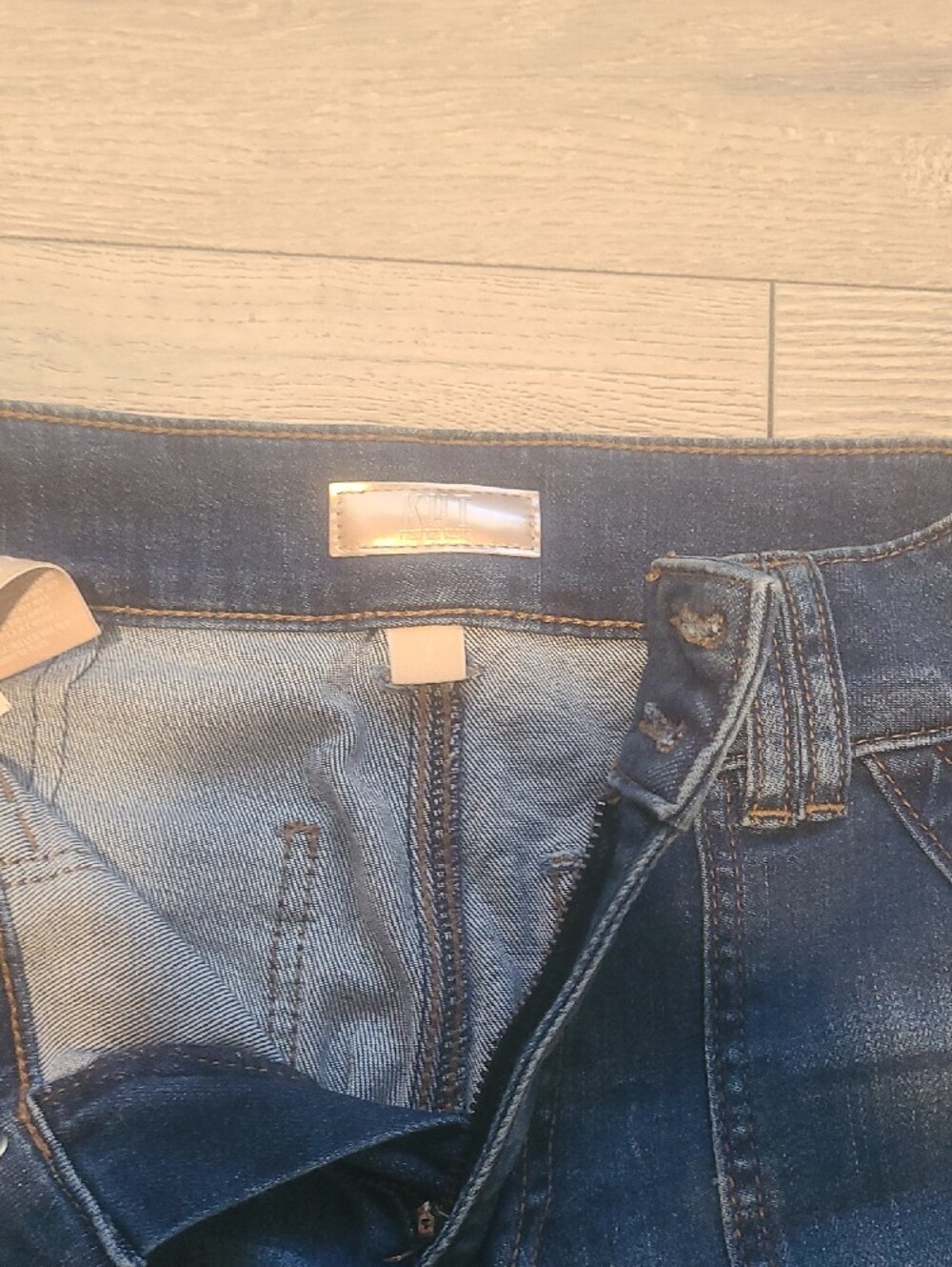 KUT Women's Wide Leg Dark Blue Jeans Size 6-8 - Picture 3 of 8